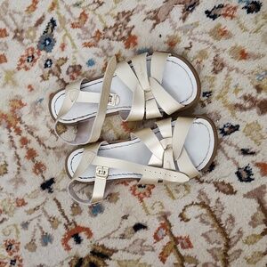 Women's 8 saltwater sandals